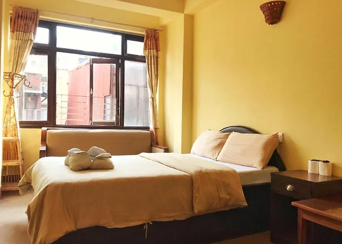 Yala Peak Hostel