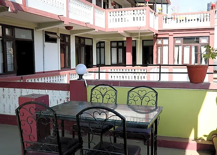 Hostel Yala Peak *