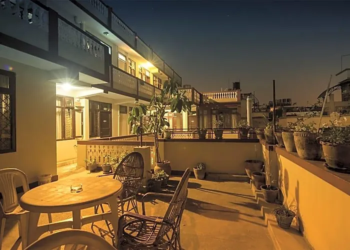 Yala Peak Hostel