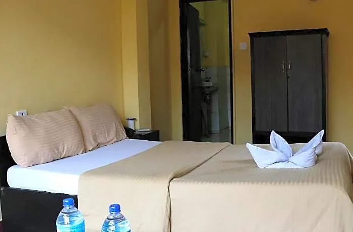 Yala Peak Hostel