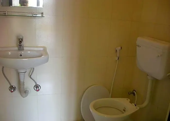 Hostel Yala Peak