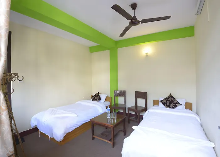 Yala Peak Hostel *